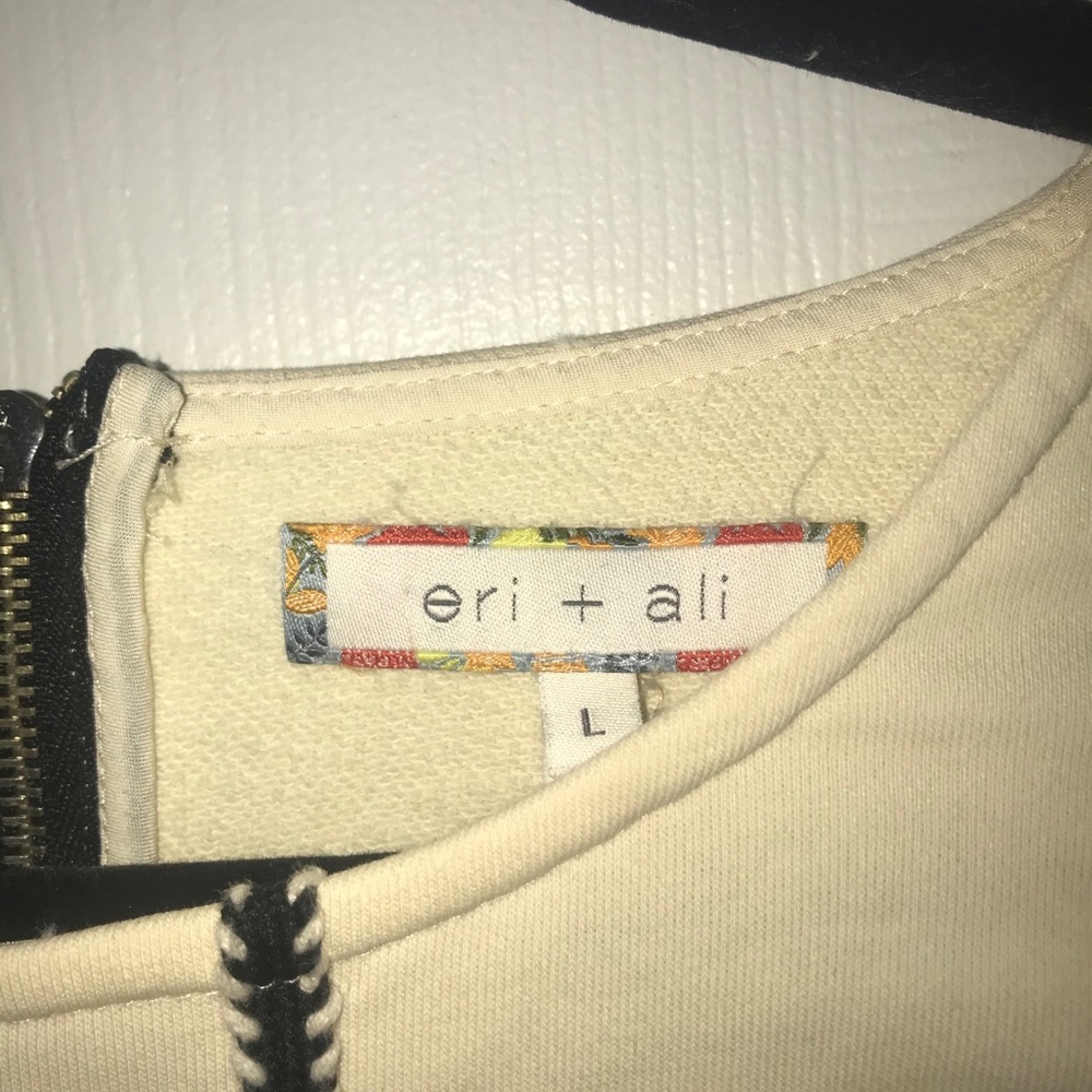 Sweatshirt Top - Picture 2 of 3